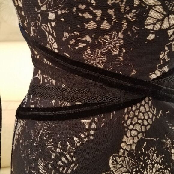 Fuzzi Floral Lace Wrap Waist Maxi Dress sz Small - Picture 6 of 8